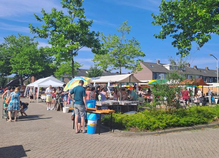 Rommelmarkt Sionskerk levert 11.250 euro op